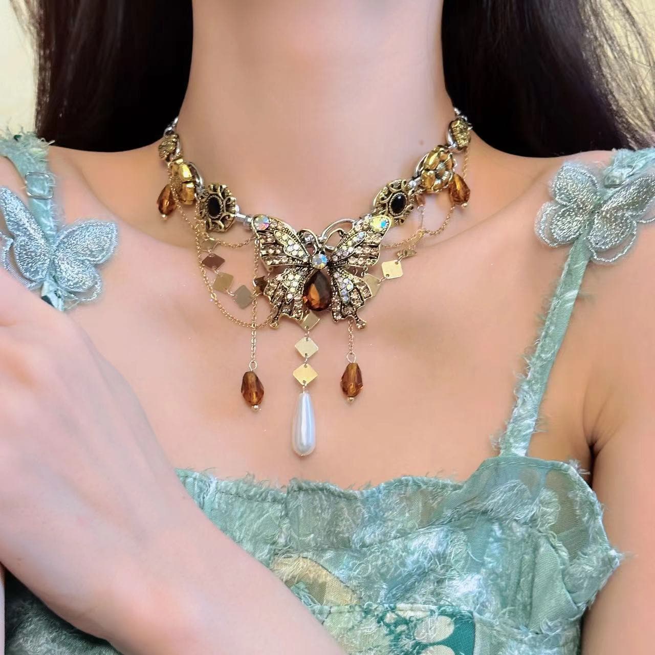 Gold butterfly decor metal chain choker necklace | Festival Outfits Women