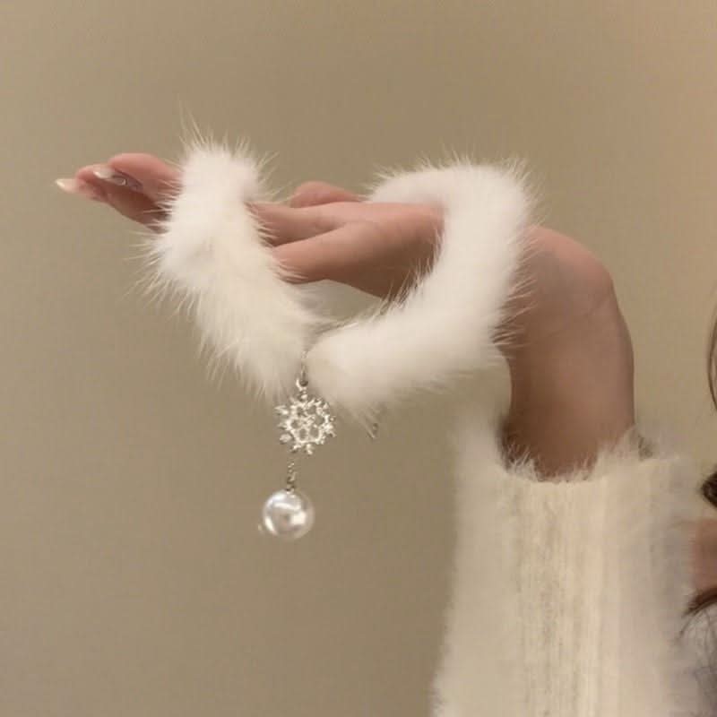 Fluffy faux pearl decor choker necklace | Festival Outfits Women
