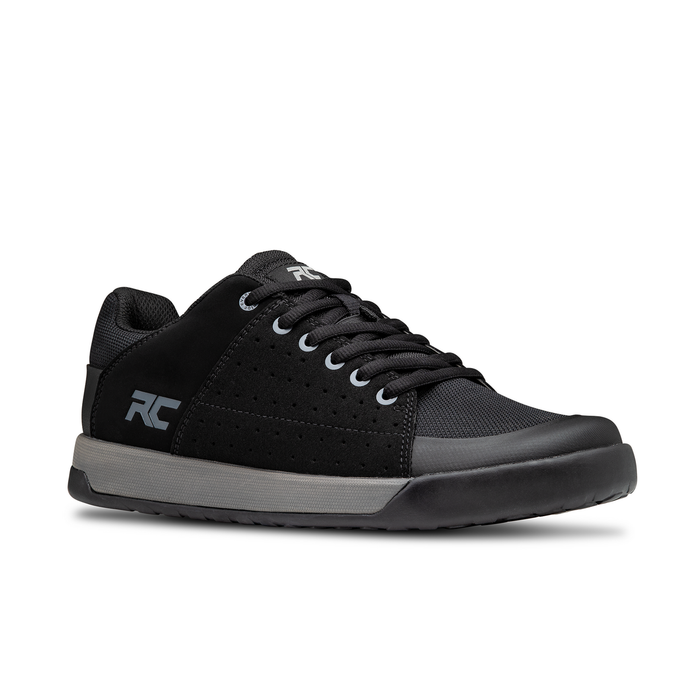2022 | Men's Livewire Flat Shoes