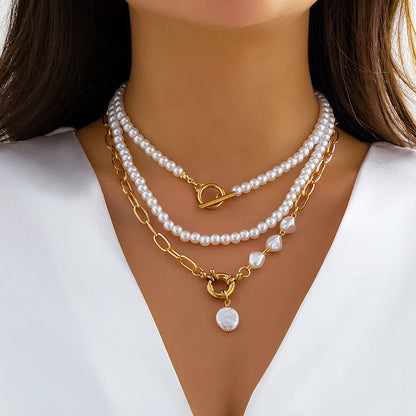 Londyn Pendant Necklace