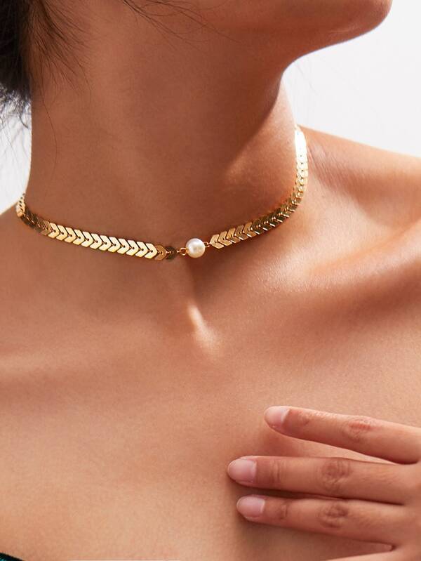 Arrow Choker With Faux Pearl for Women
