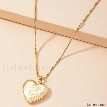 Heart-shaped Pendant Necklace