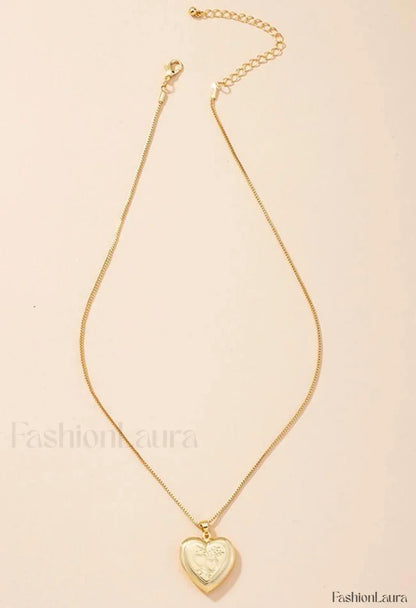 Heart-shaped Pendant Necklace
