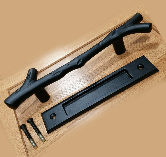 Large Tree Branch Barn Door Handle and Matching Smooth Flush Pull Set - Wild West Hardware