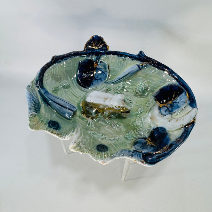 Mid-Century Majolica Frog on Lily Pad Trinket Dish — Sitzendorf Attributed Germany — Ebeling & Reuss Golden Crown Style | Pattern 33