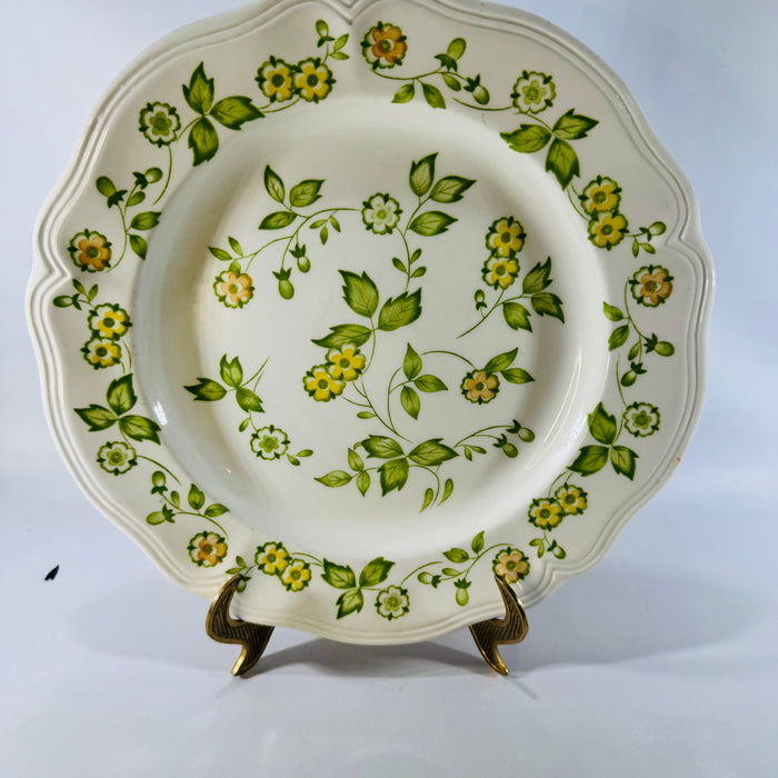 Petite Flora Ironstone 4009 Dinner Plate Japan 1970s