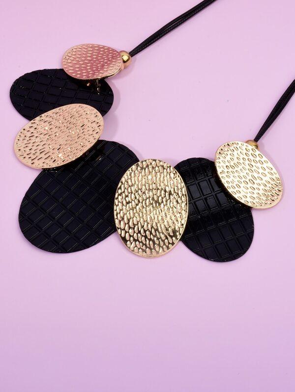 Textured Oval Pendant Necklace for Women